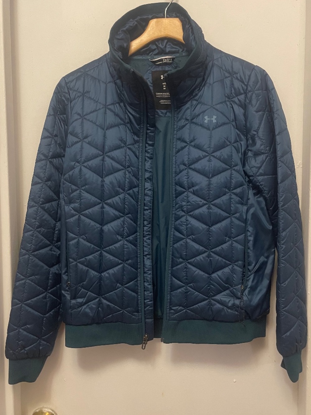 Under Armour Cold Gear Reactor Performance puffer jacket size M